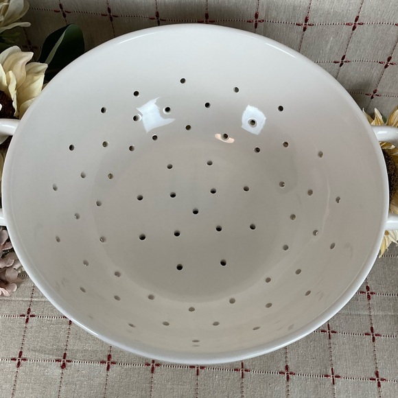 Rae Dunn “Organic” XL Colander/ Strainer Bowl Double Handle HTF Piece 10.75” - Picture 2 of 8
